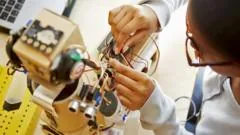 Reforma educacional na Inglaterra incluirá disciplinas técnicas a partir dos 14 anos