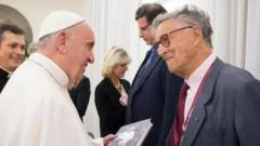 Morre David Willey, renomado correspondente da BBC no Vaticano, aos 93 anos