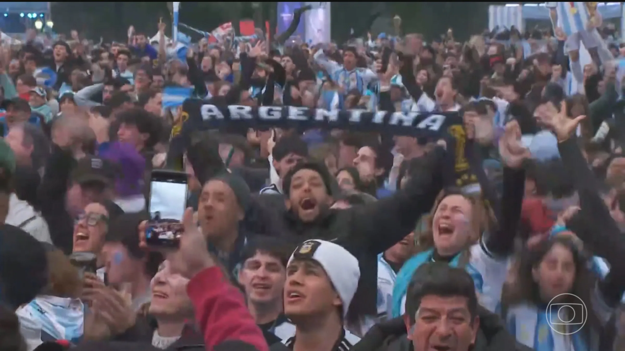 Mais de 35 mil torcedores celebram em Buenos Aires a final da Copa
