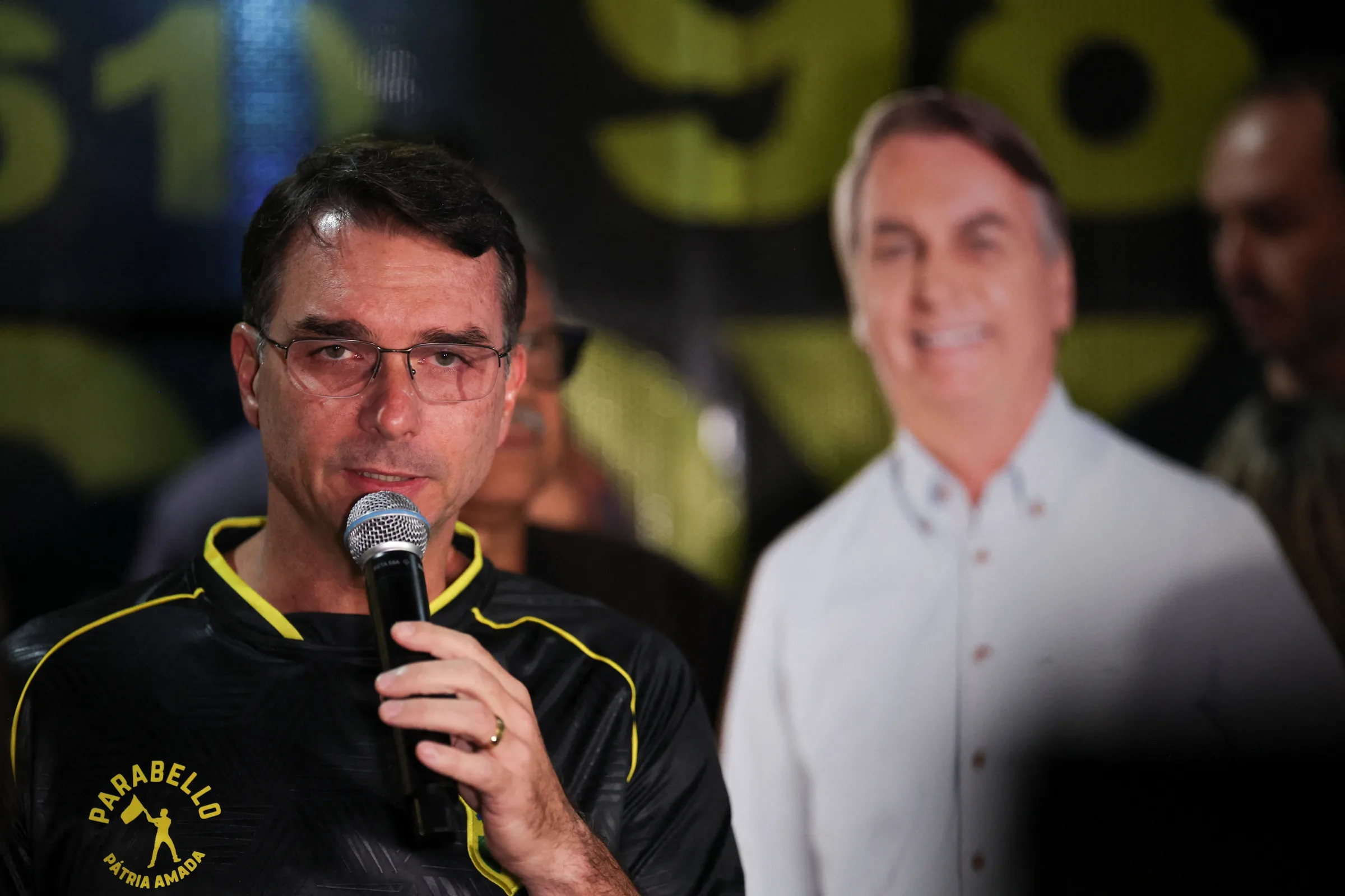 Moraes aciona MPE para investigar Flávio por propaganda antecipada após divulgação de carta de Jair Bolsonaro