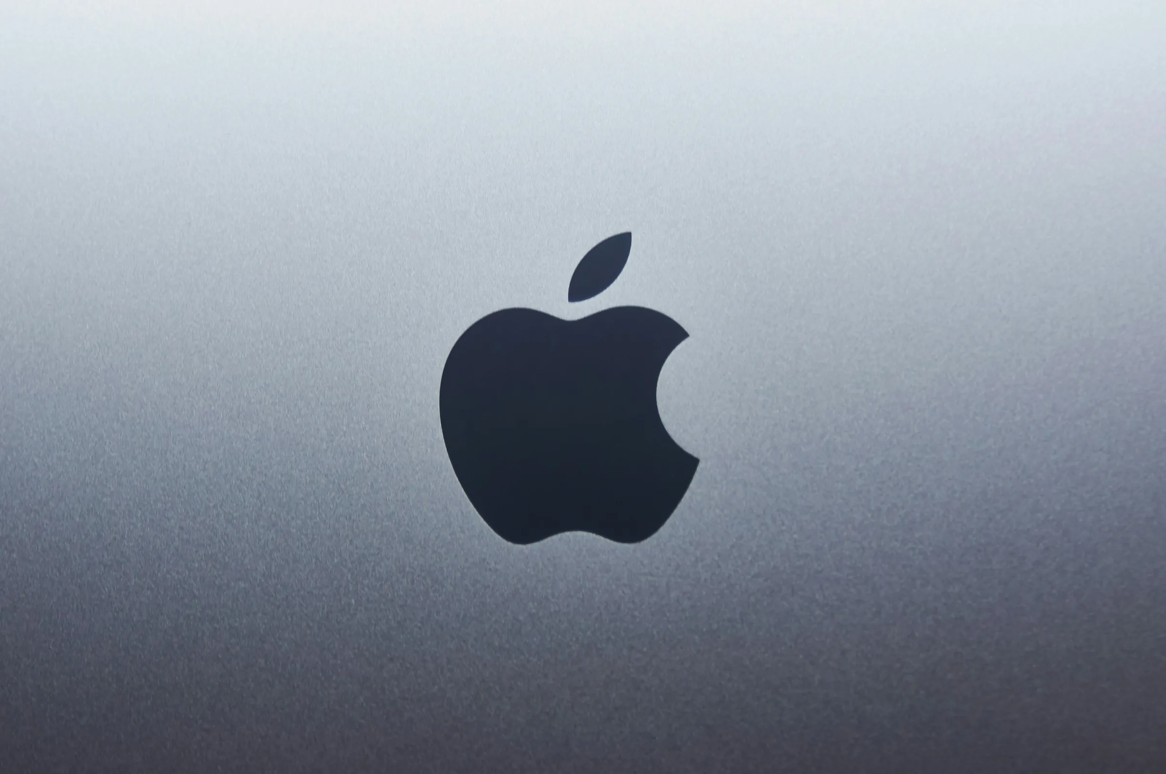 Apple supera a Nvidia e volta a ser a empresa mais valiosa do mundo