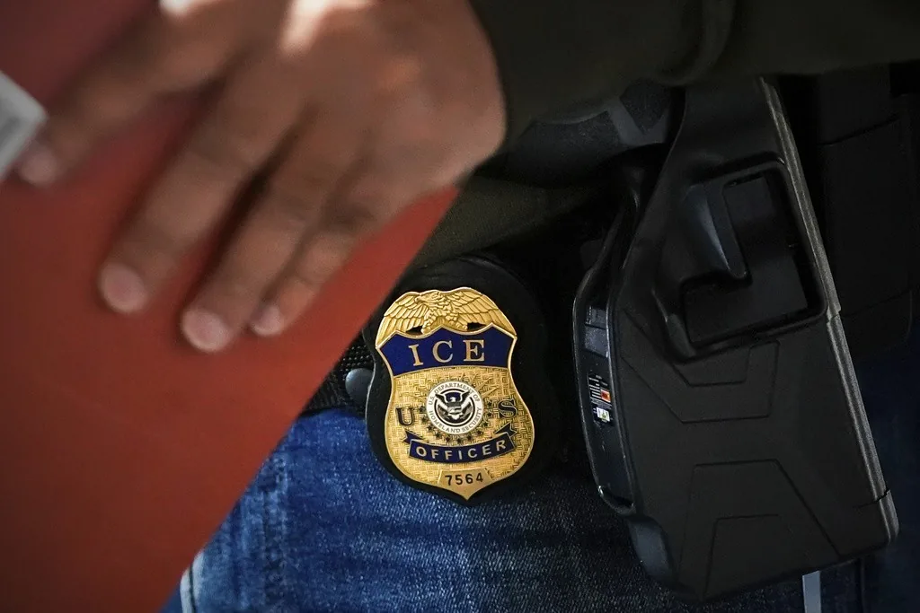 Agente do ICE atira e mata homem mexicano durante operação em Houston