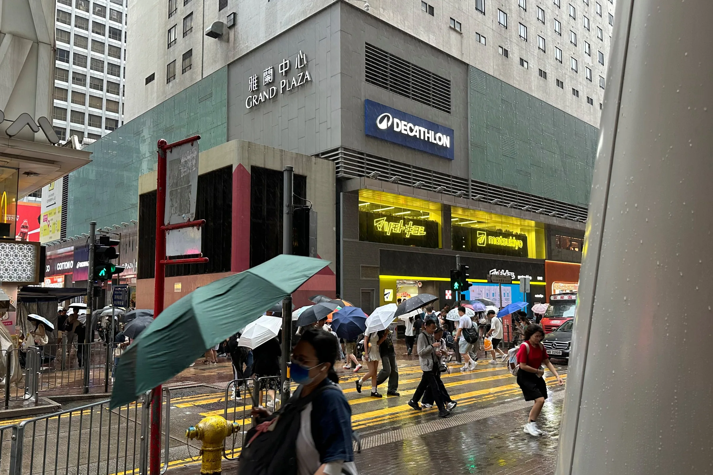 Tufão Noul faz China evacuar 20 mil e suspender trens