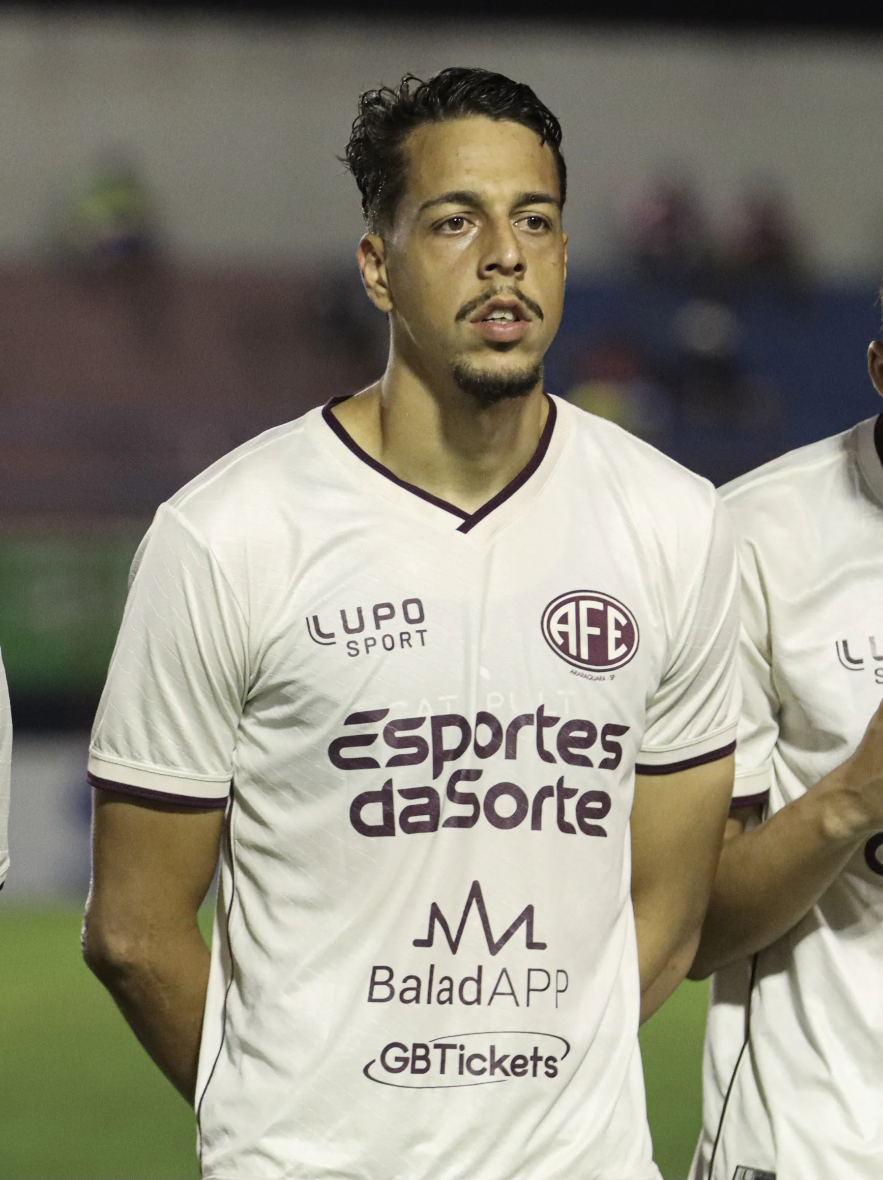 Zagueiro da Ferroviária reflete sobre derrota e foca em próximo desafio na Série C