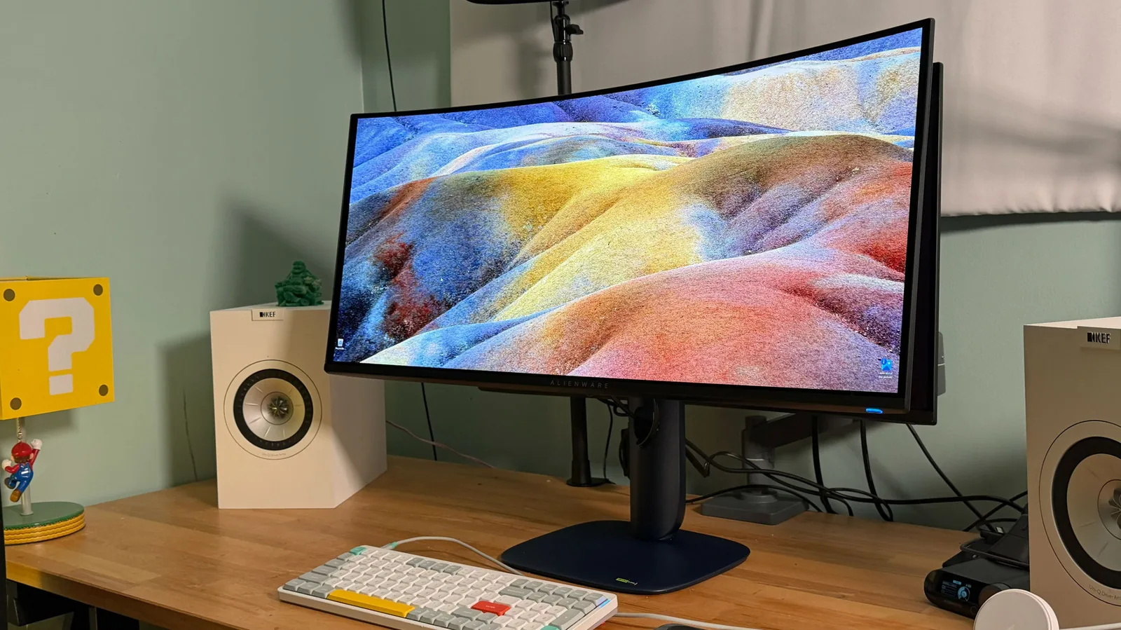 Alienware apresenta monitor 34 QD-OLED com tecnologia avançada da Samsung