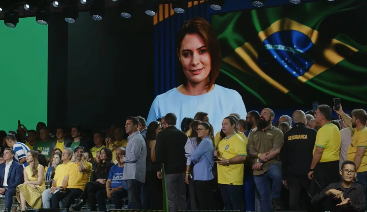 Trégua entre Flávio e Michelle Bolsonaro expõe desconfiança entre aliados