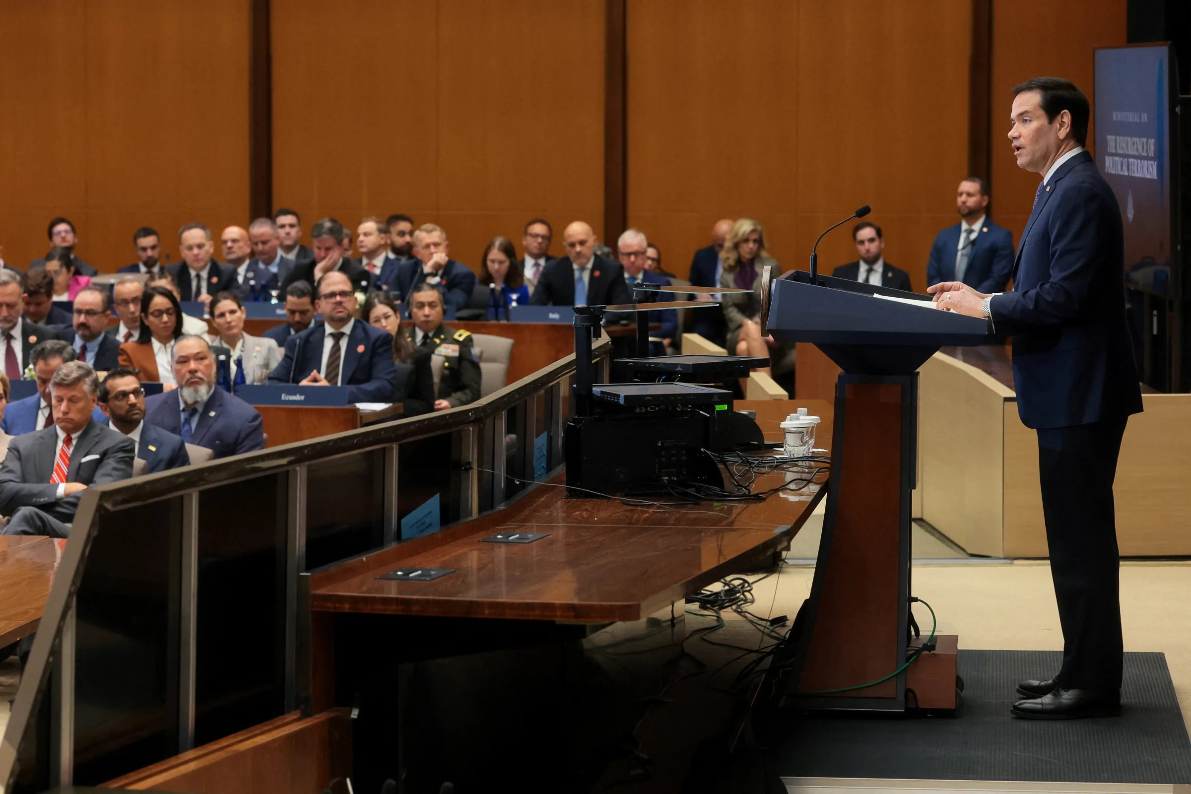 Marco Rubio lidera encontro nos EUA sobre terrorismo de esquerda