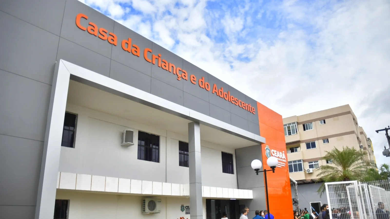 Pai de bebê de 10 meses vítima de estupro soube de morte ao voltar de viagem