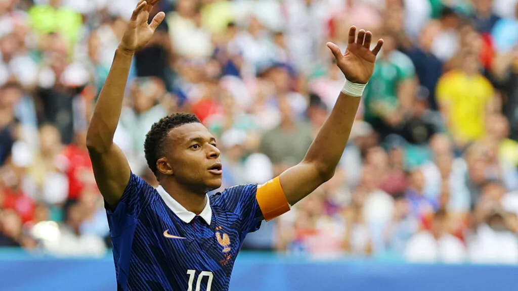 Mbappé se torna o maior artilheiro da história das Copas do Mundo
