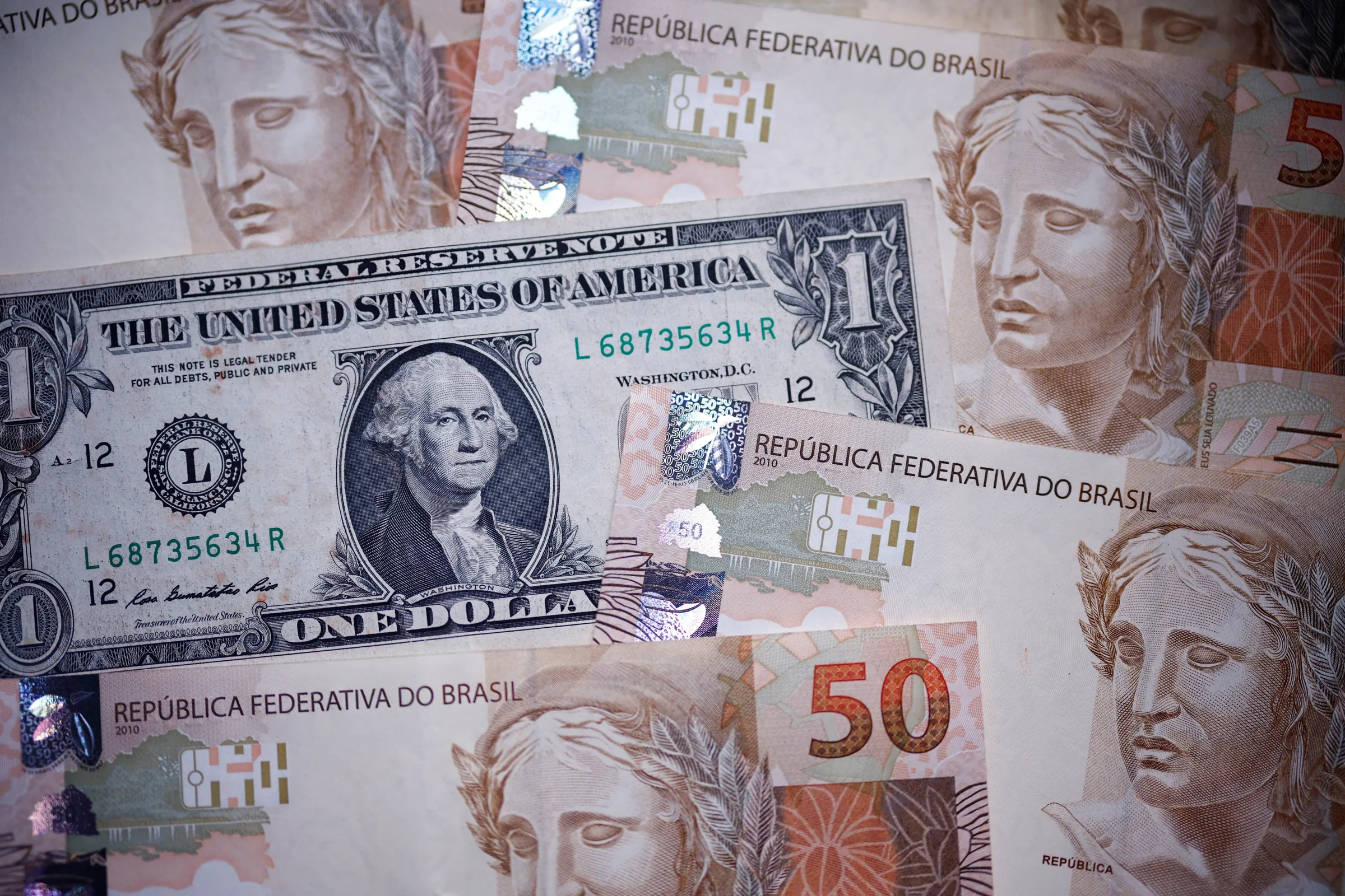 O dólar e a bolsa nesta quinta-feira