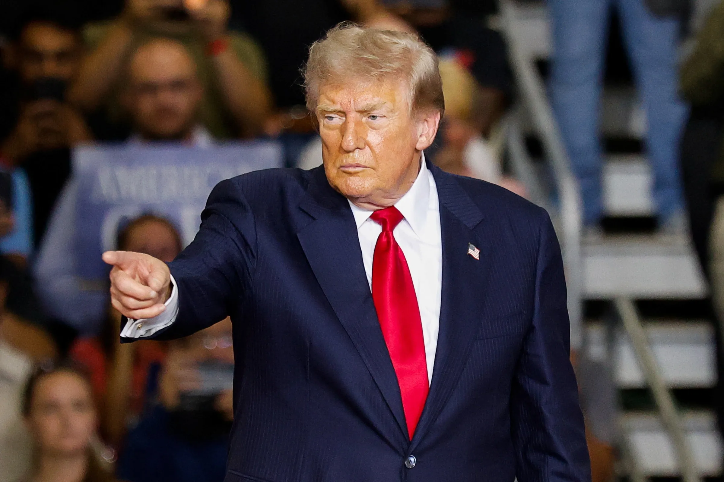 Governo Trump prorroga sanções contra o Brasil por um ano