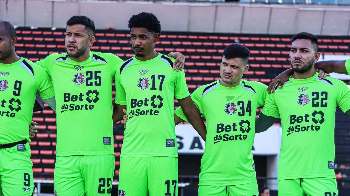 Santa Cruz paga parte dos salários atrasados antes do jogo contra o Ituano