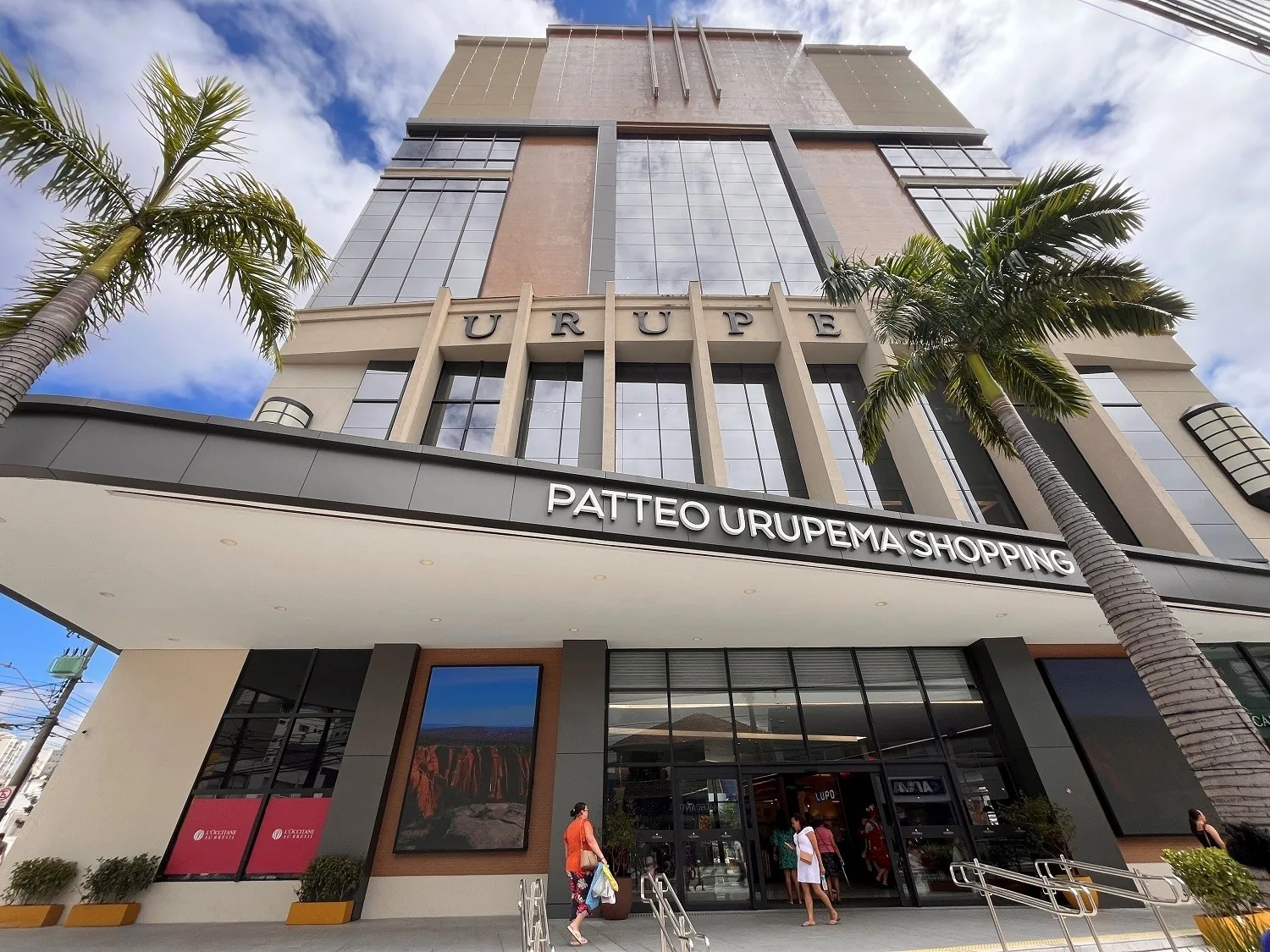 Shoppings do Alto Tietê têm 82 vagas de emprego nesta terça-feira; veja lista