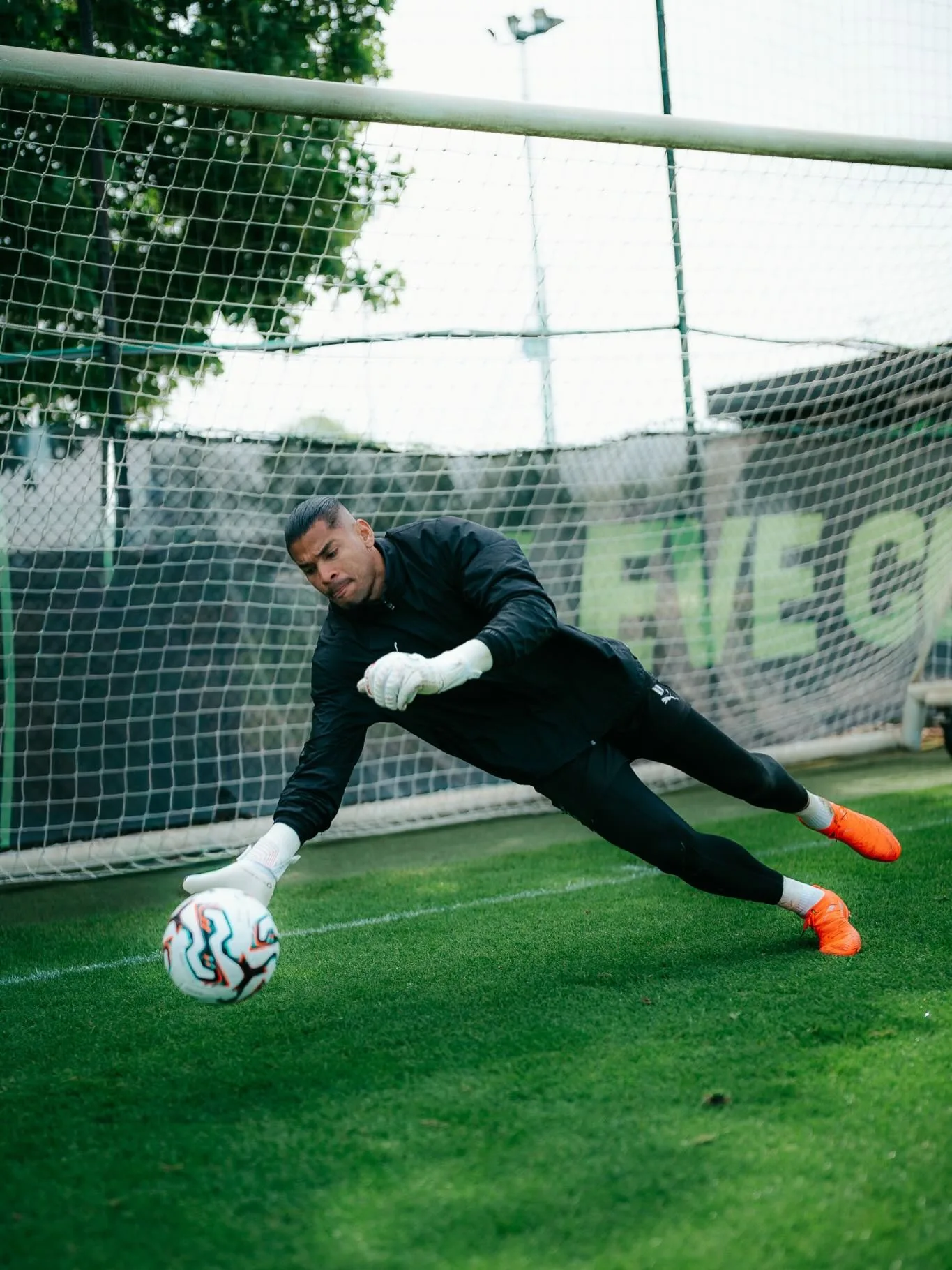 Botafogo contrata goleiro Warleson, ex-Cercle Brugge