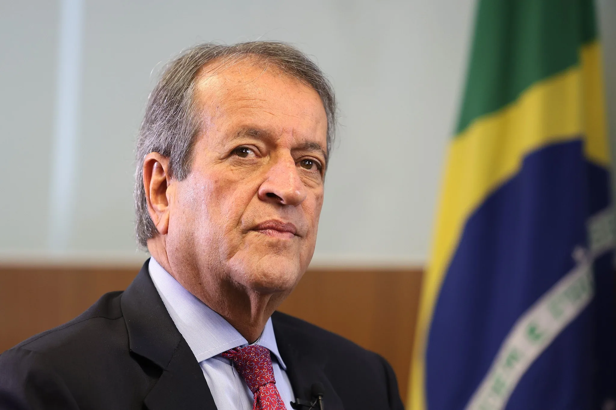 Valdemar Costa Neto pede união entre Flávio e Michelle Bolsonaro
