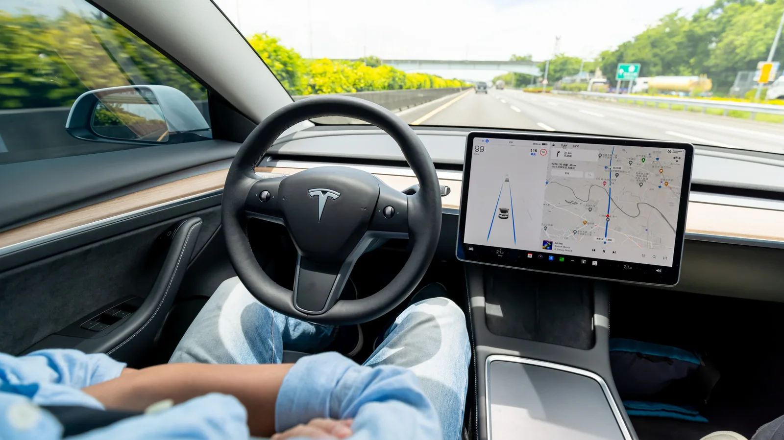 Investigação do NTSB confirma que motorista da Tesla ignorou sistema de condução autônoma em acidente fatal
