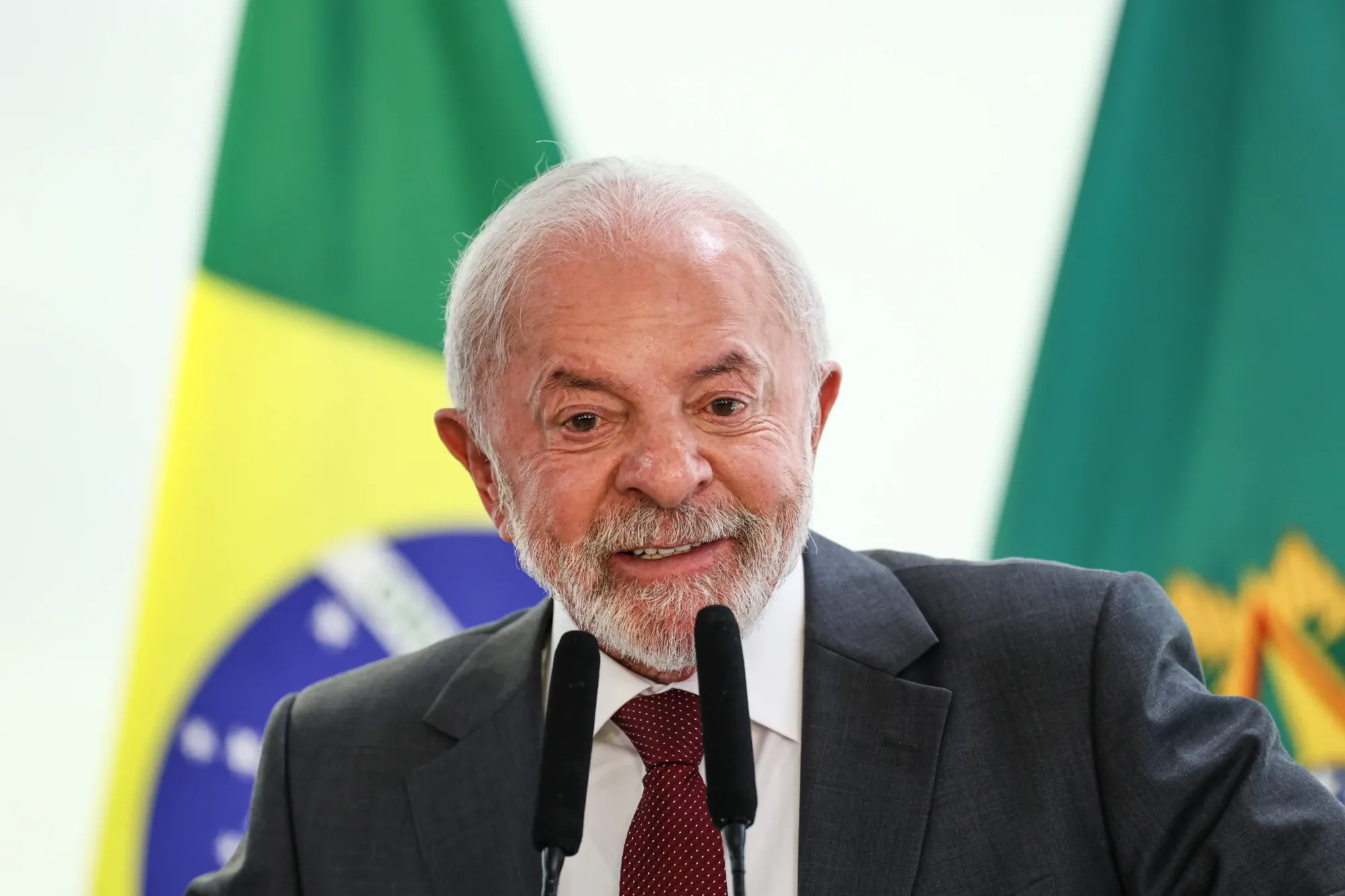 Lula sanciona lei que libera spray de pimenta para autodefesa de mulheres; Goiânia aguarda sanção de projeto semelhante