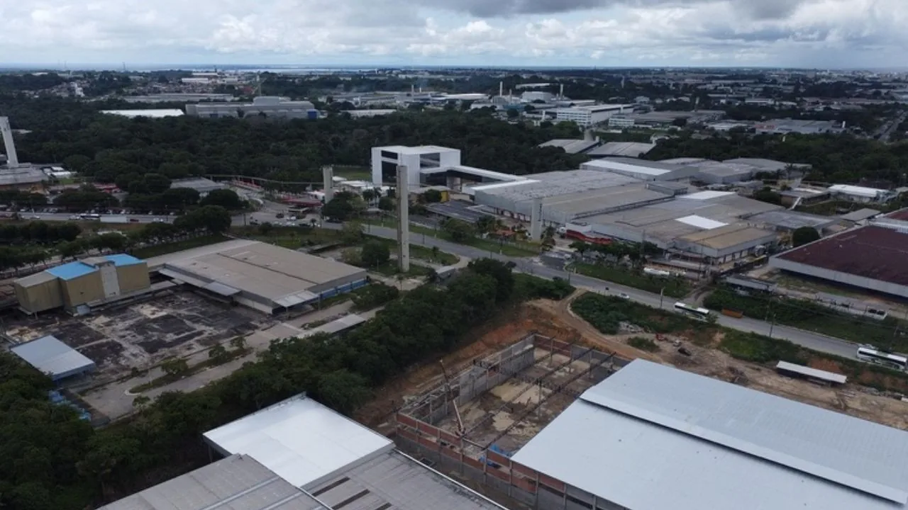 Entre importações em alta e novas barreiras comerciais: o que pode mudar para o Polo Industrial de Manaus?