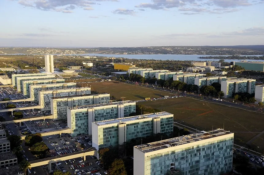 Governo anuncia liberação de R$ 5,7 bilhões em gastos no orçamento de 2026