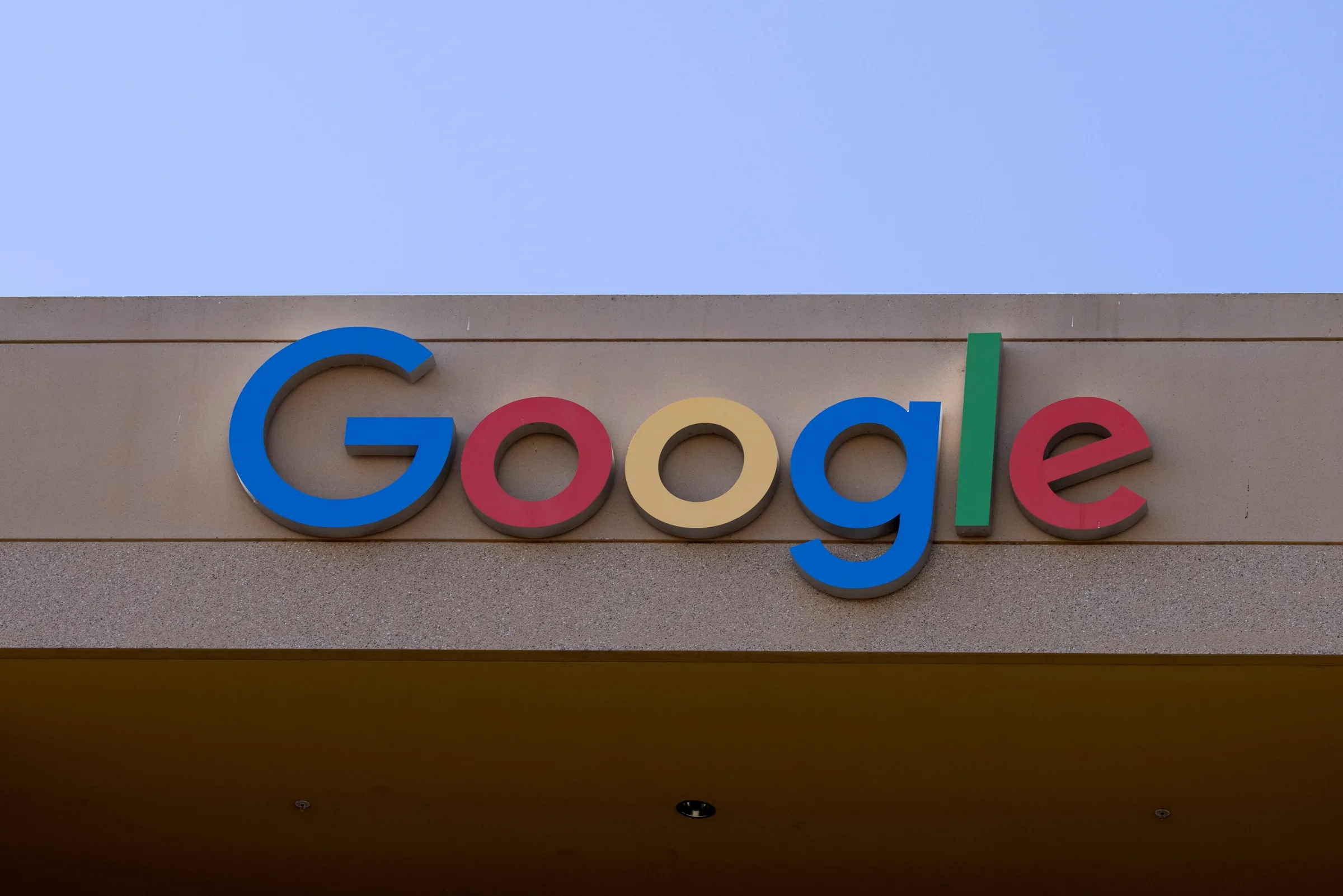 UE obriga Google a abrir serviços para OpenAI e concorrentes