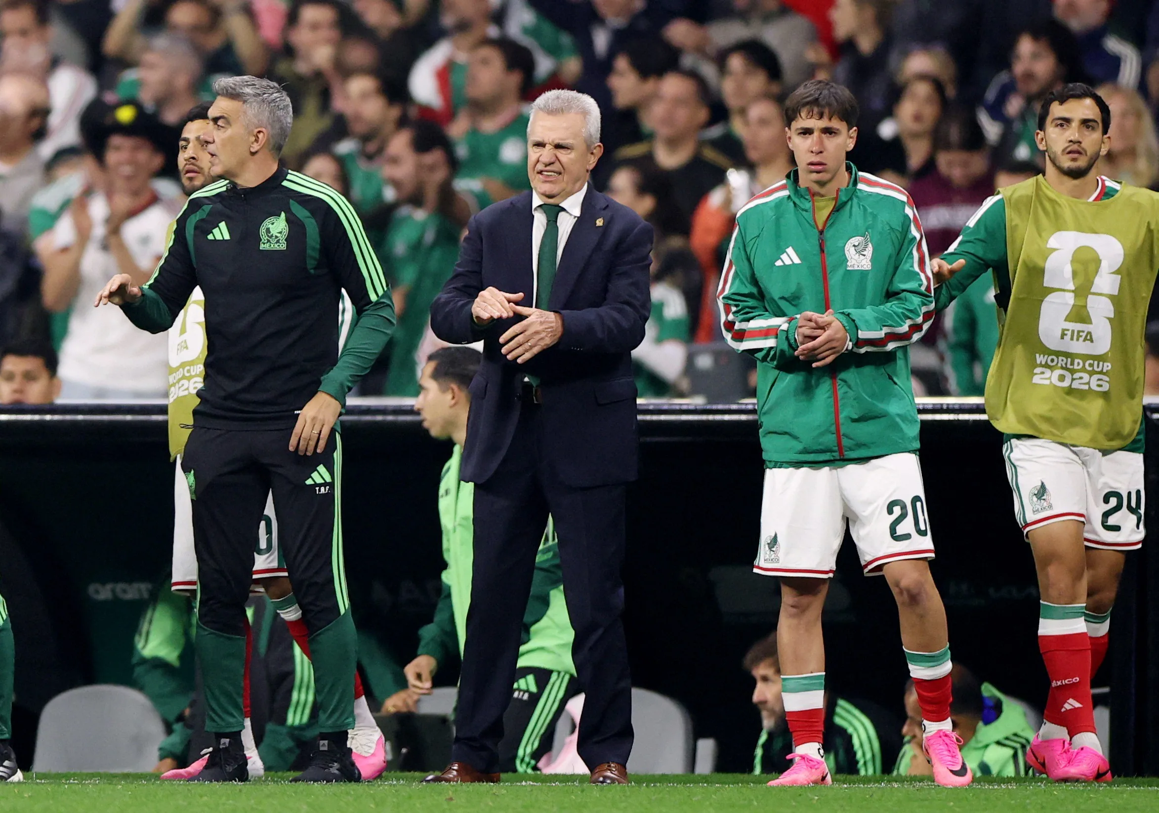 Aguirre se despede do México e lamenta eliminação: "É muito doloroso, porque sonhamos"