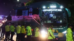 Seleção da Inglaterra é vaiada ao chegar a hotel na Cidade do México