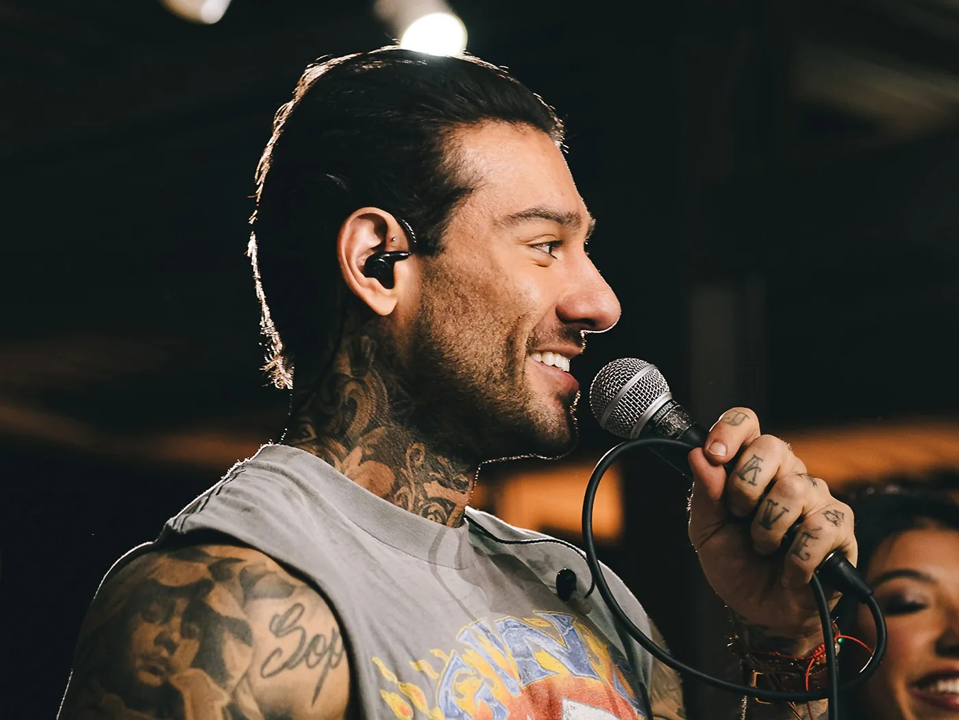 Lucas Lucco lança álbum 'Deu rock' com clássicos do rock em piseiro