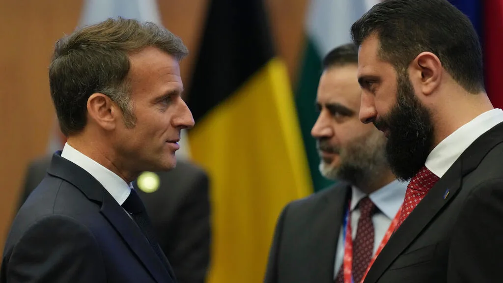 Macron deve visitar a Síria após a queda de Assad, diz Damasco