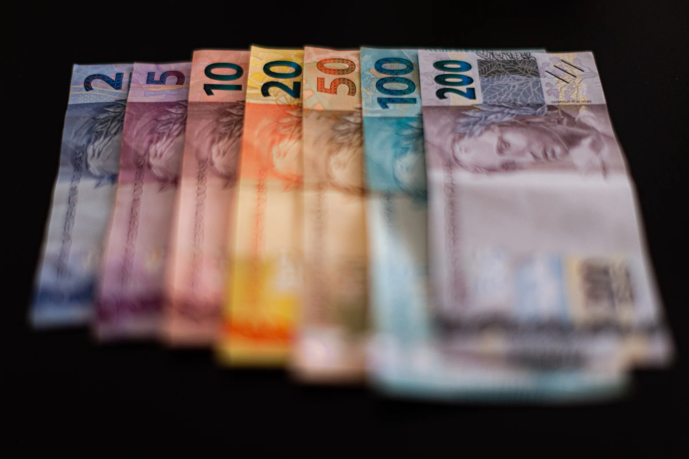 Governo admite pagar R$ 0,39 por transação aos bancos no split payment