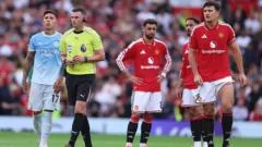 Erro de VAR em derby Manchester causa polêmica