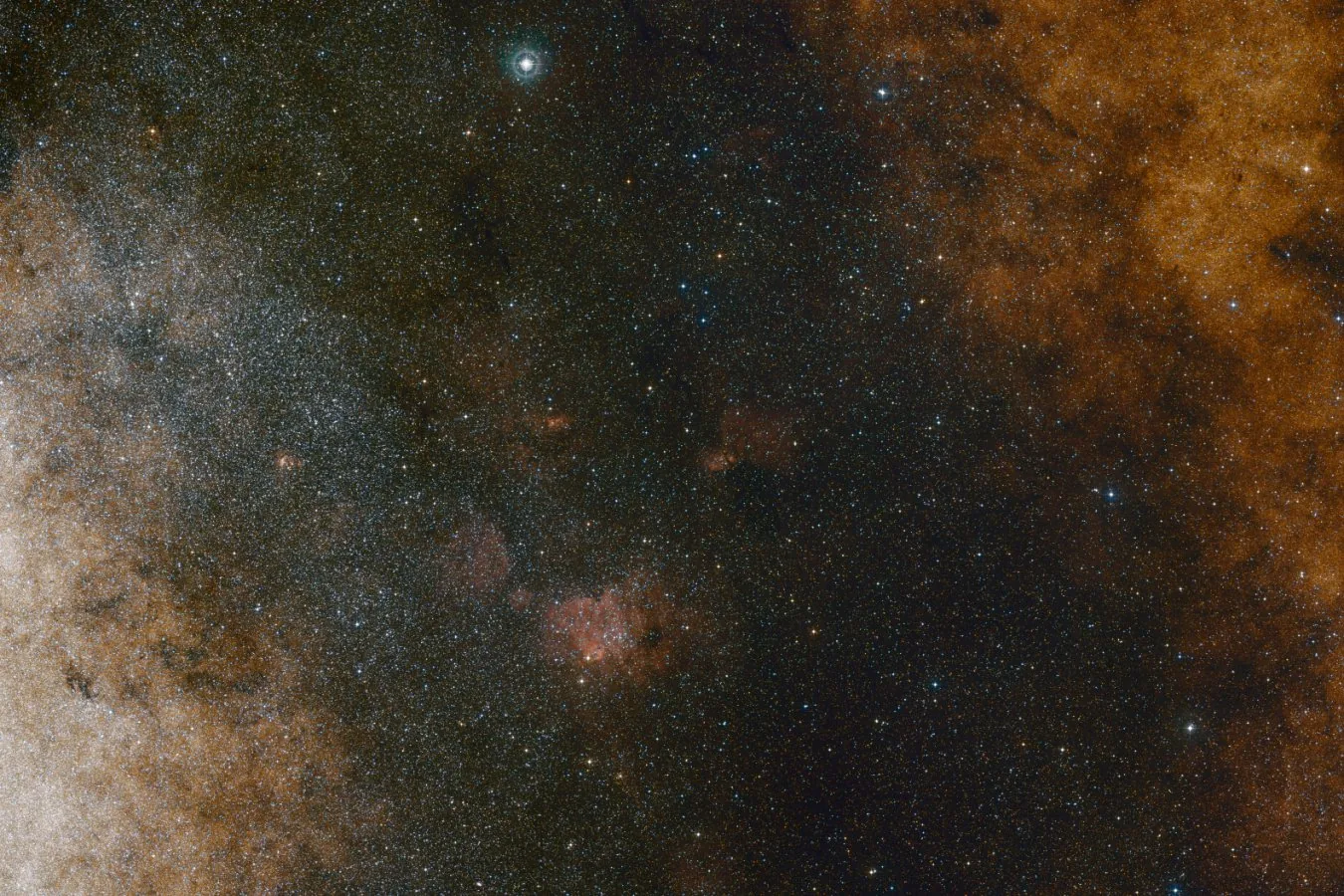 Estrela mais rápida do centro da galáxia é observada a 1,8 bilhão de km do buraco negro