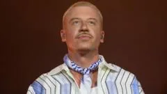 Macklemore afirma que chamada por ‘Libertar Palestina’ não era contra judeus