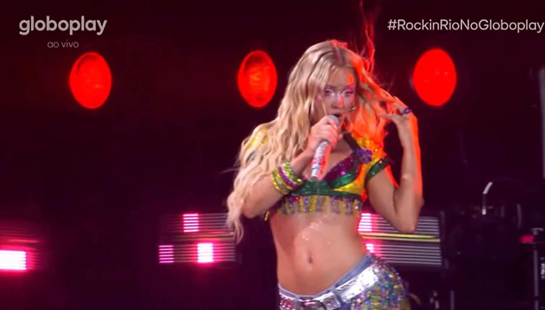 Zara Larsson encanta no Rock in Rio com show solar