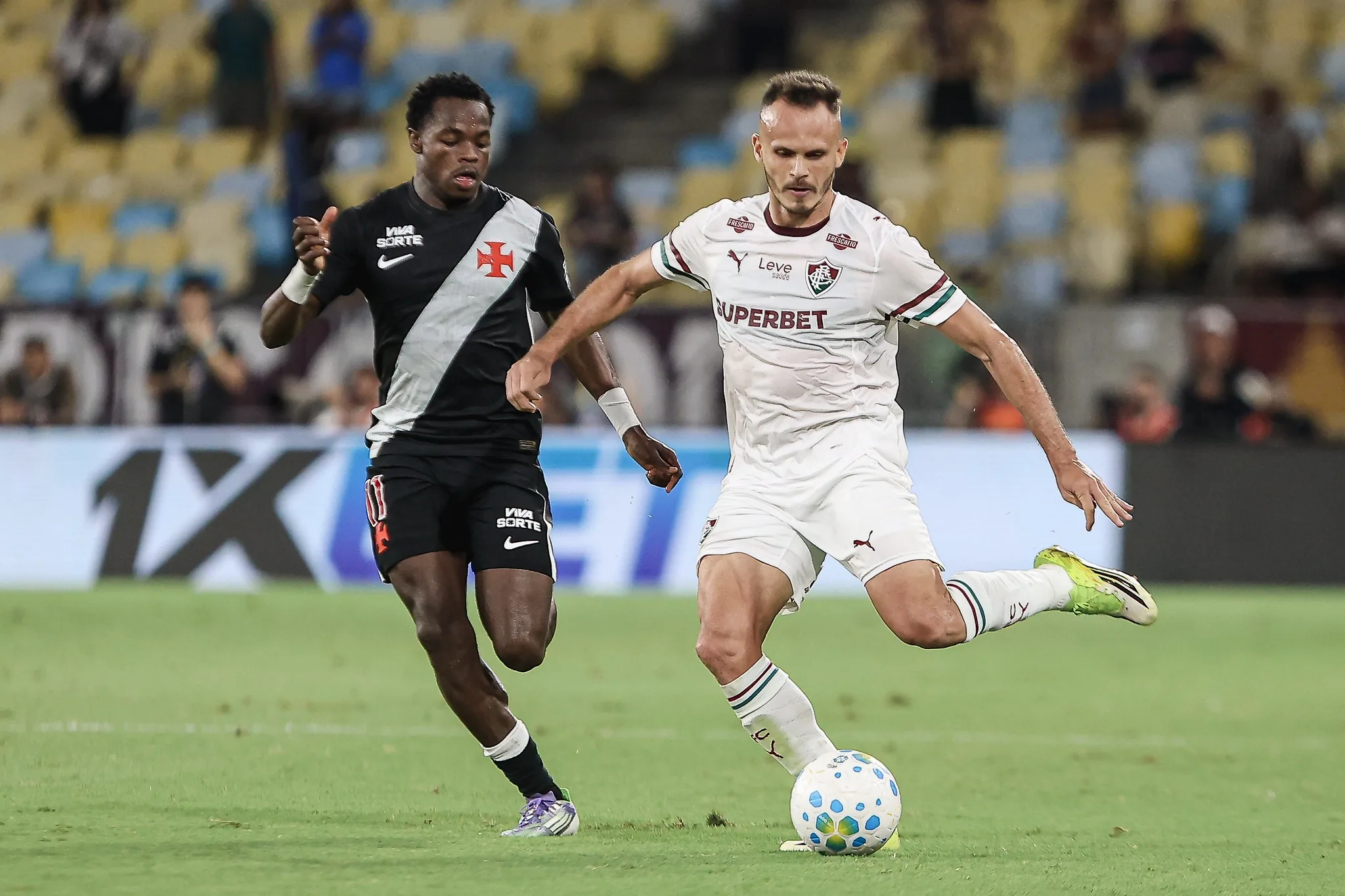 Renê, do Fluminense, fala sobre carreira e desafios