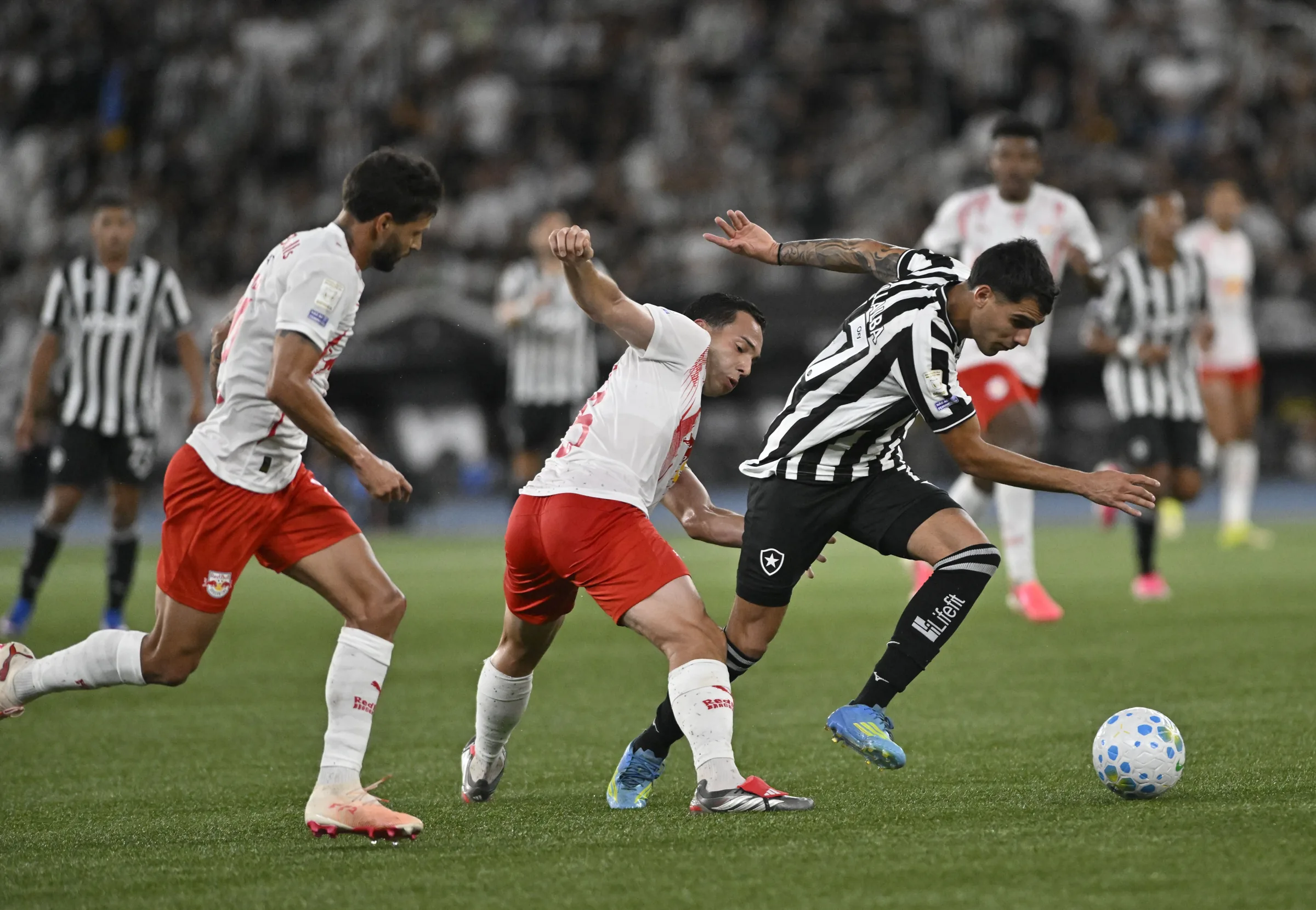 Botafogo precisa ligar alerta para minimizar riscos