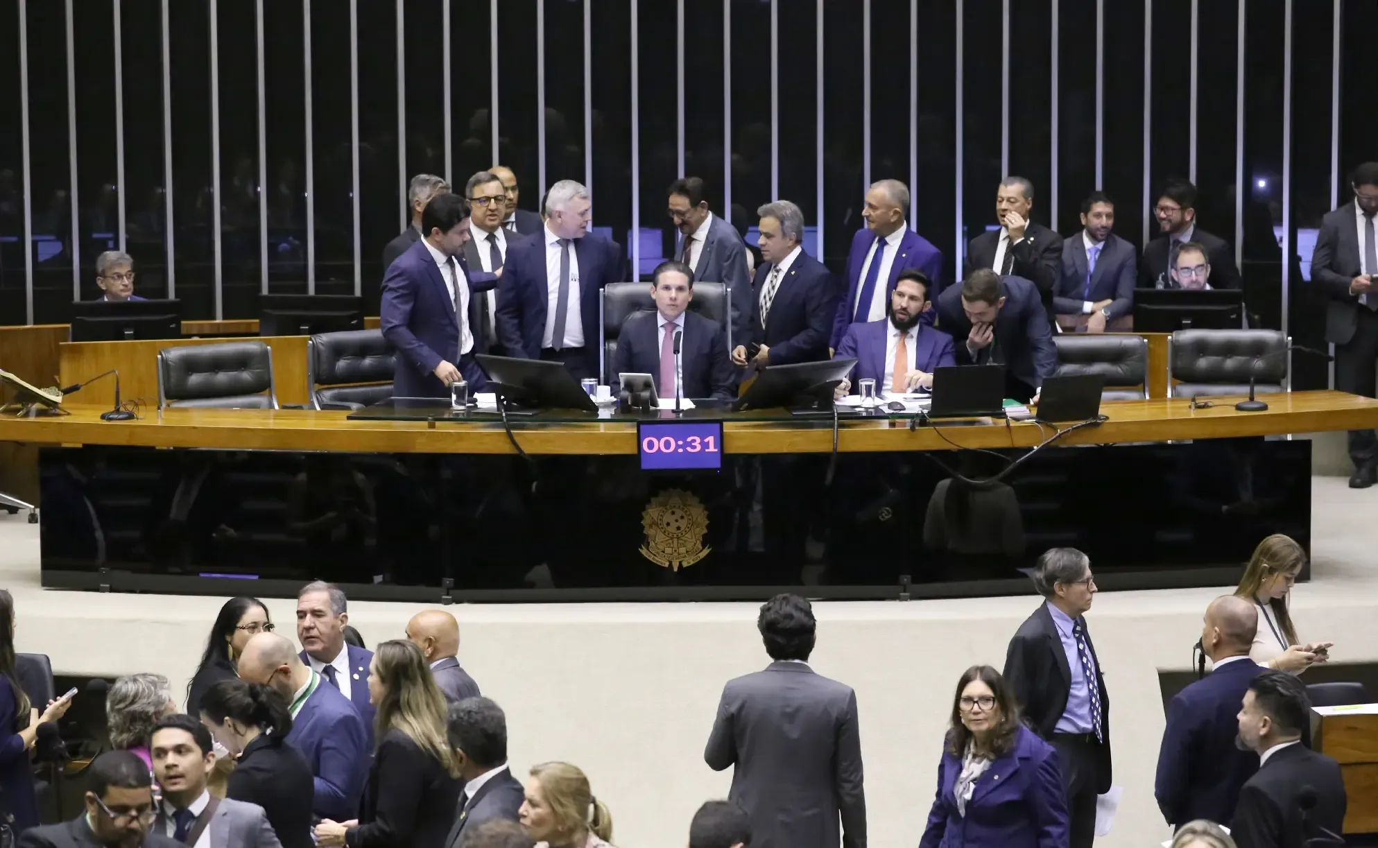 PECs propõem limitar mandato de ministros do STF