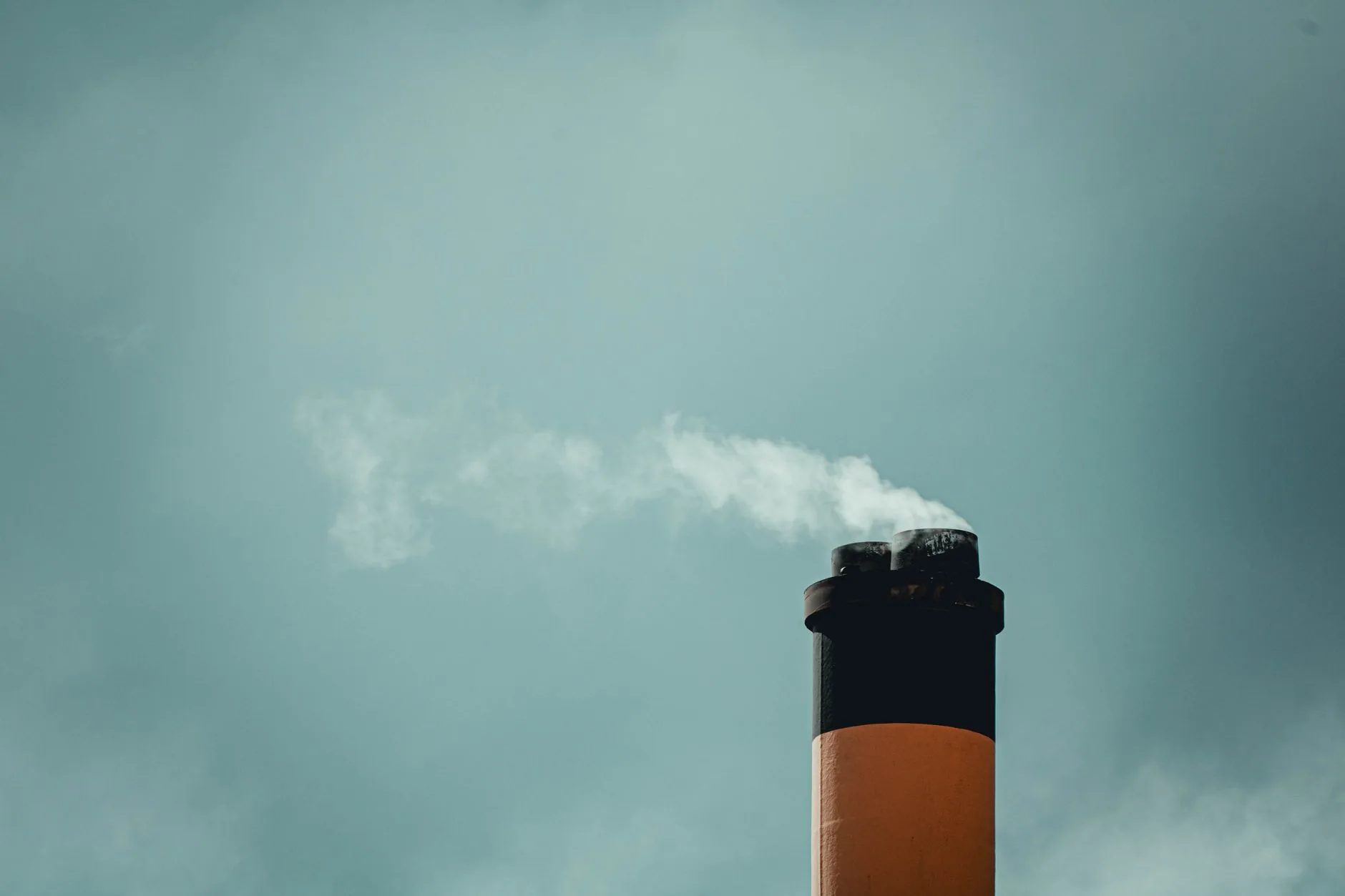 Entenda: Decisões Externas e Seu Impacto na Energia e Política