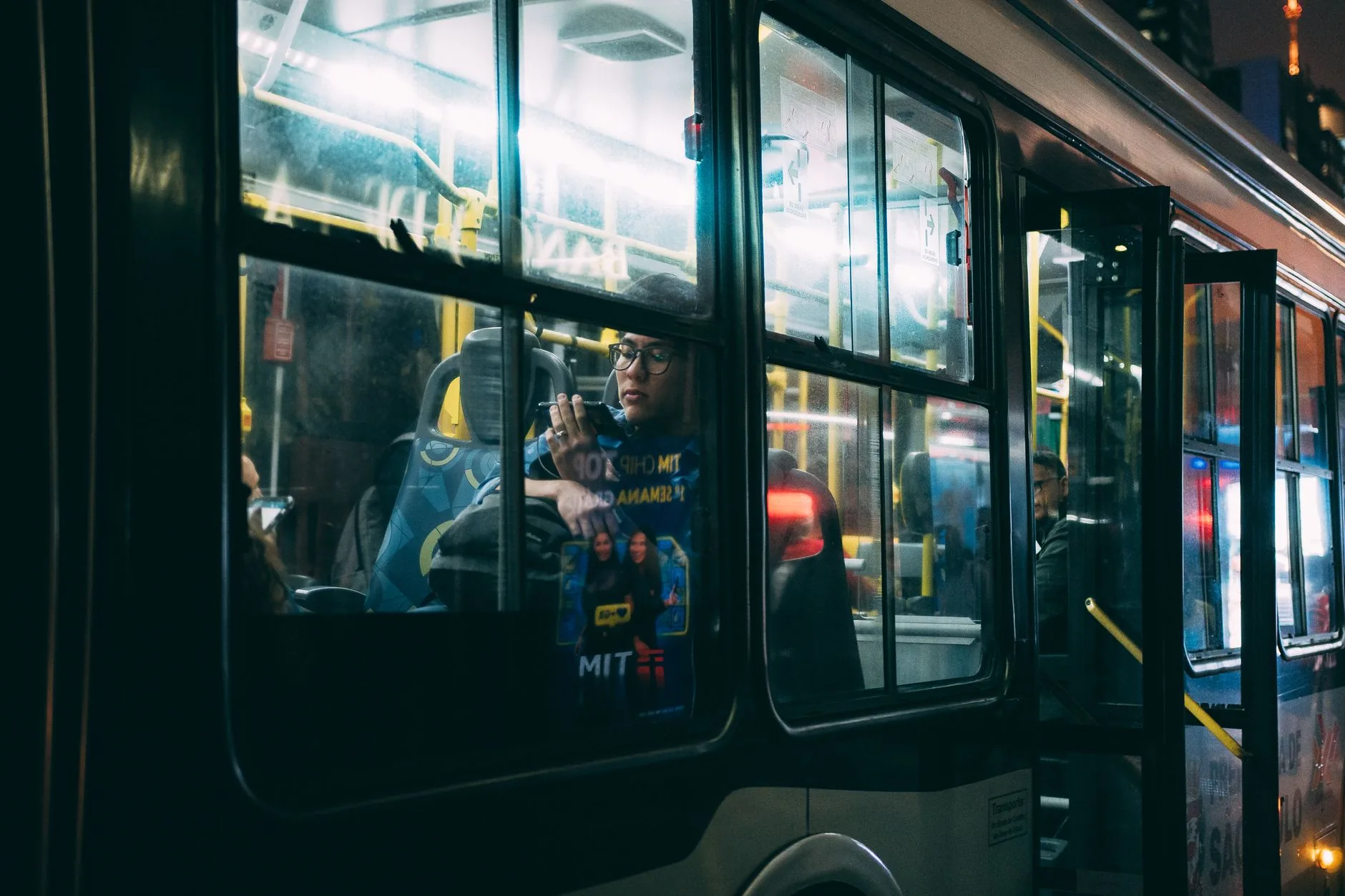 Motoristas de ônibus realizam paralisação na zona sul de São Paulo