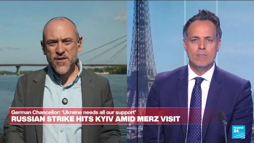 Russos bombardeiam ponte em Kiev durante visita do chefe da Alemanha
