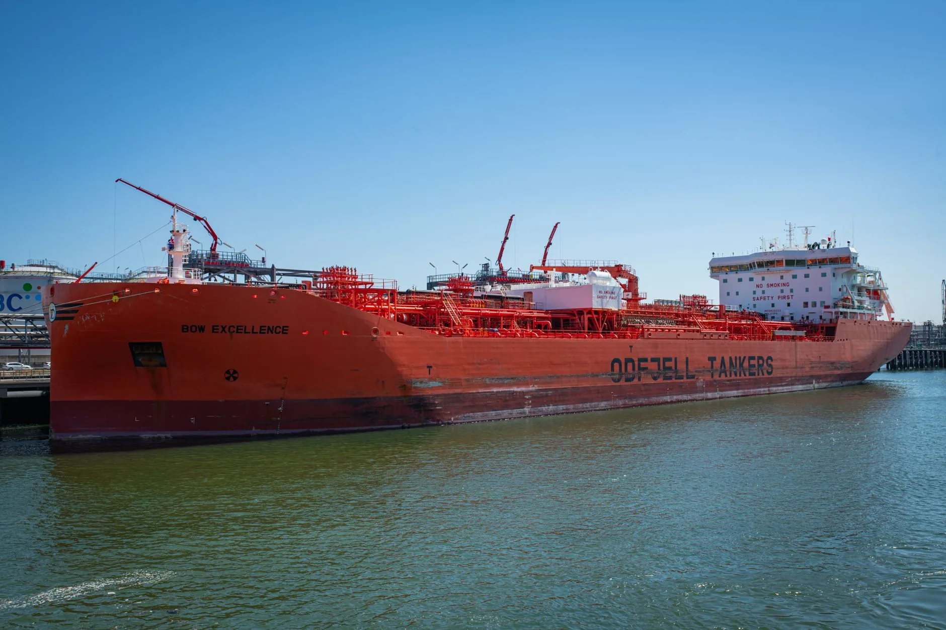 Taxas de navios-tanque atingem recorde devido à guerra na Irã