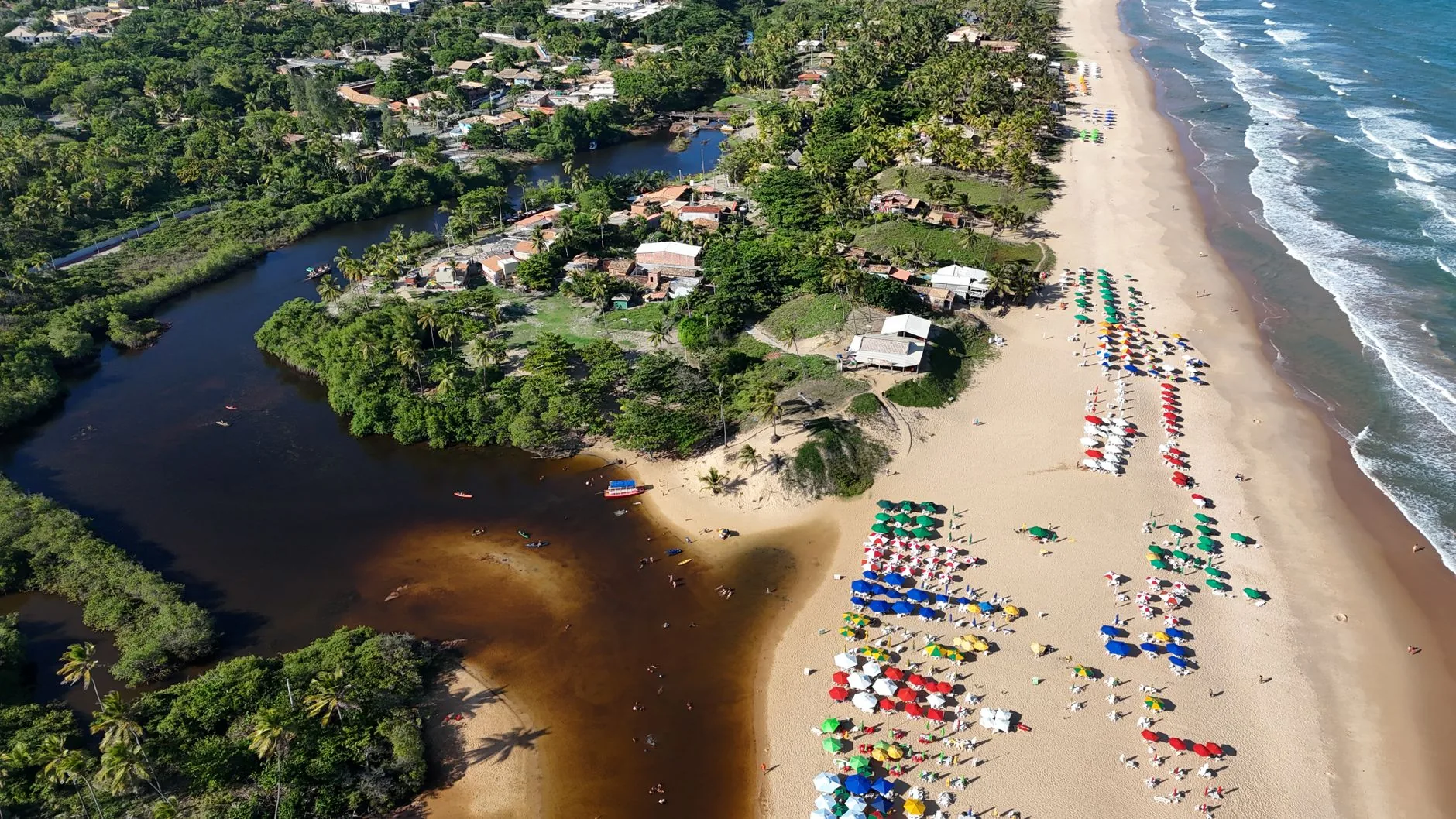 Corumbau: a vila de praia tranquila para passar alguns dias longe das multidões