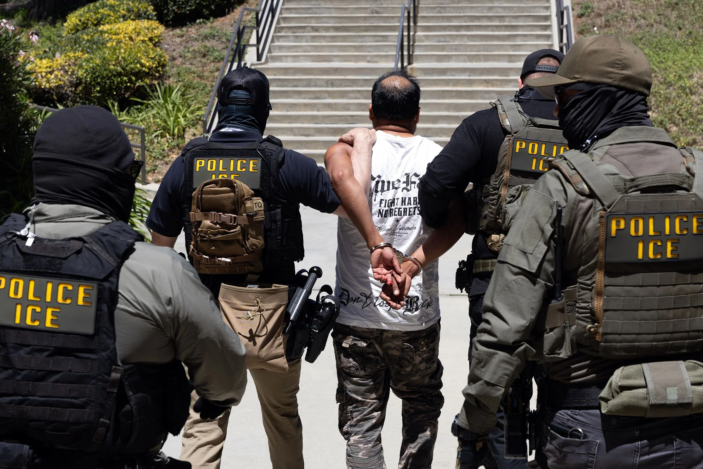 DHS Considera Uso de Ferramenta Palantir para Investigar Fraude Eleitoral