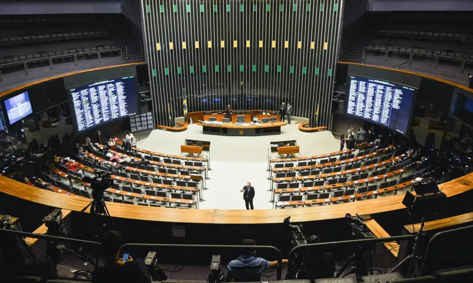 Dezesseis deputados do Triângulo Mineiro e região são eleitos para o Congresso e a Assembleia; veja lista