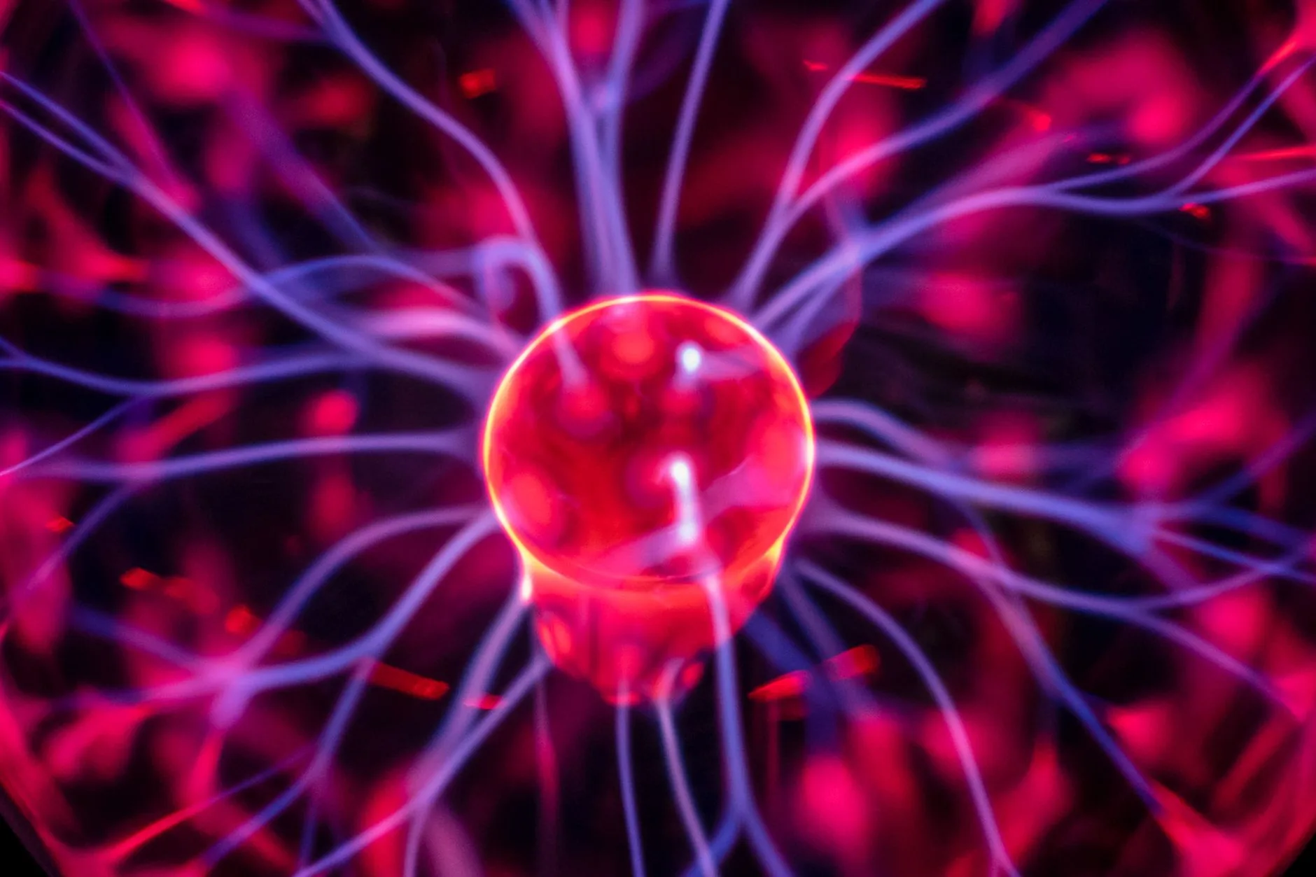 Cientistas criam substância similar à do Big Bang em colisões de núcleos de oxigênio