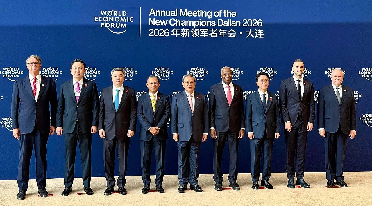 China reforça liderança e disciplina interna