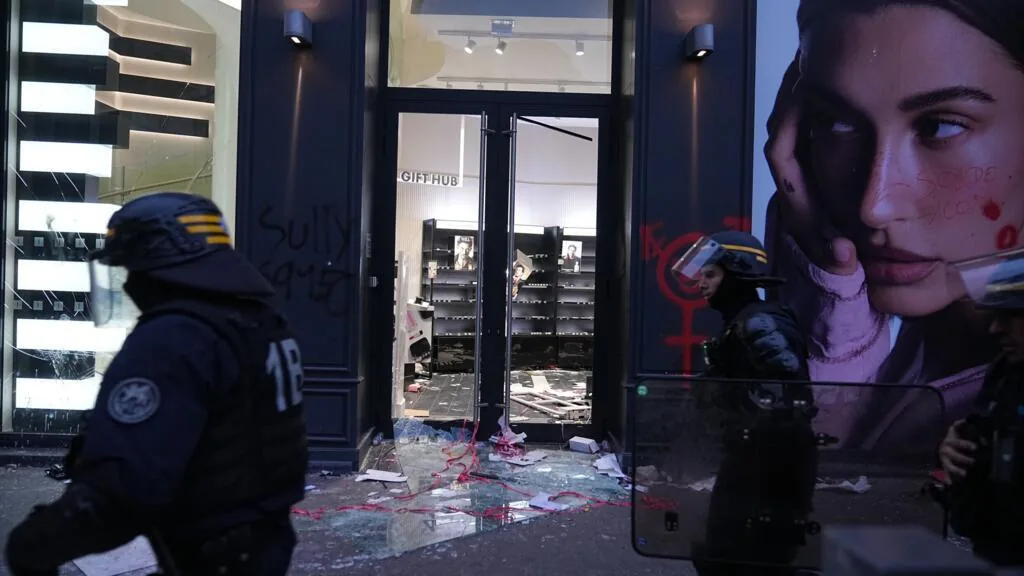 Polícia francesa usa redes sociais para identificar ladrões