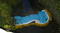 Incidente de vazamento de combustível afeta mais de dois quilômetros de rio