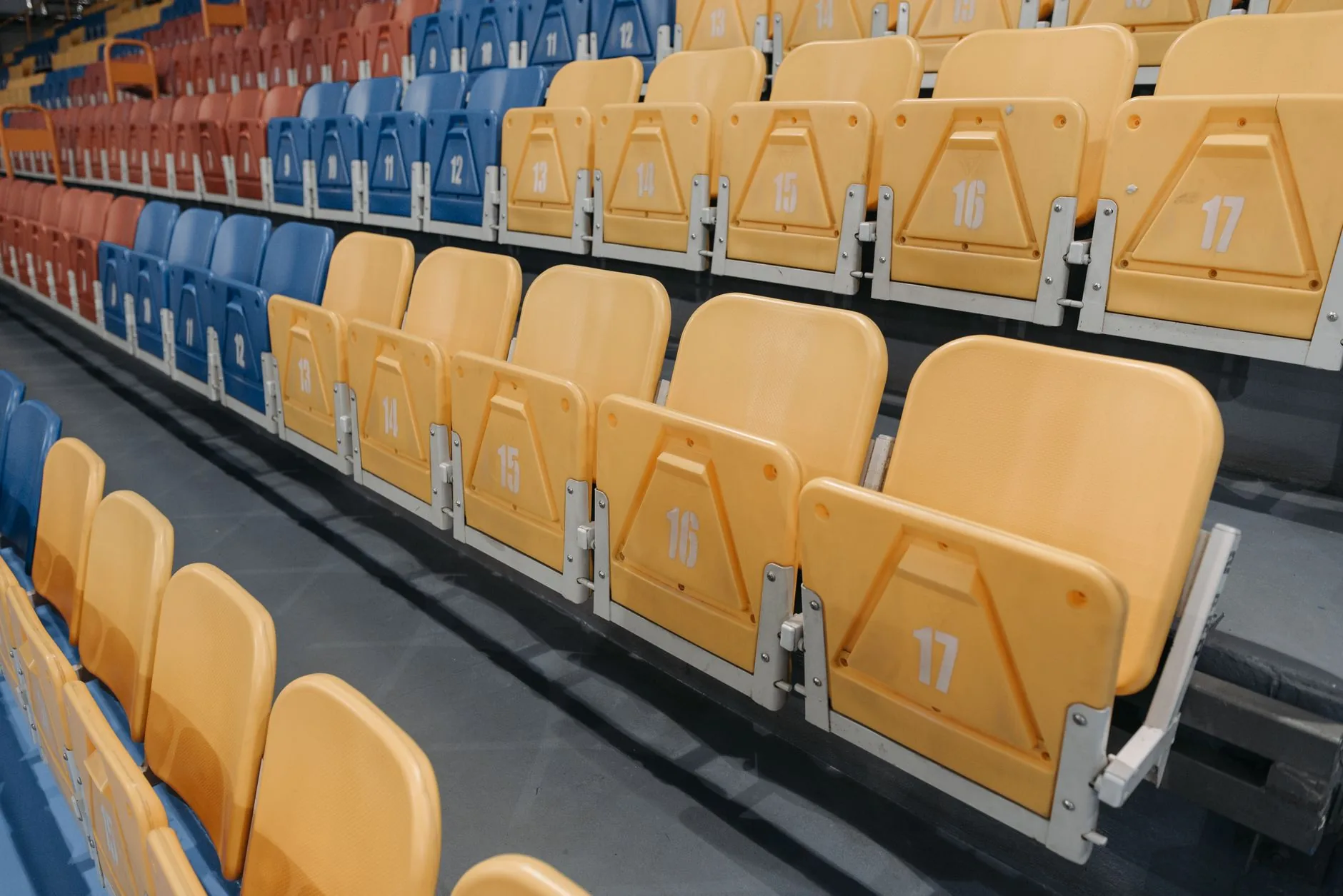 Contexto: O Impacto dos Preços de Ingressos e Pacotes de TV no Esporte