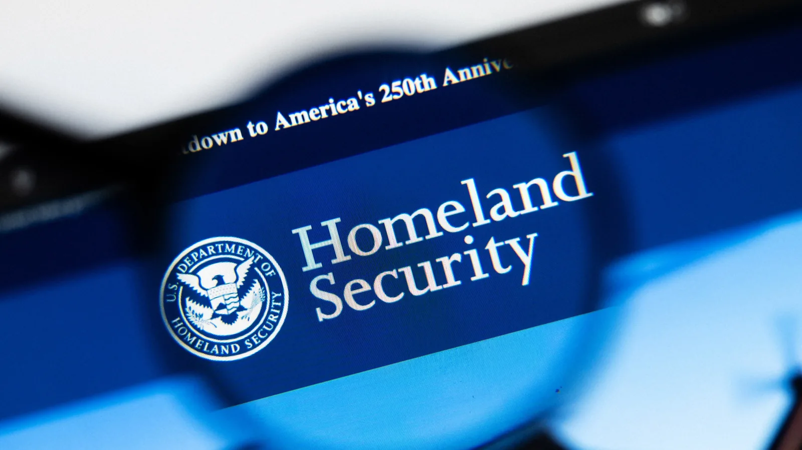 Hackers divulgam dados de mais de 41 mil agentes da Secretaria de Segurança Nacional