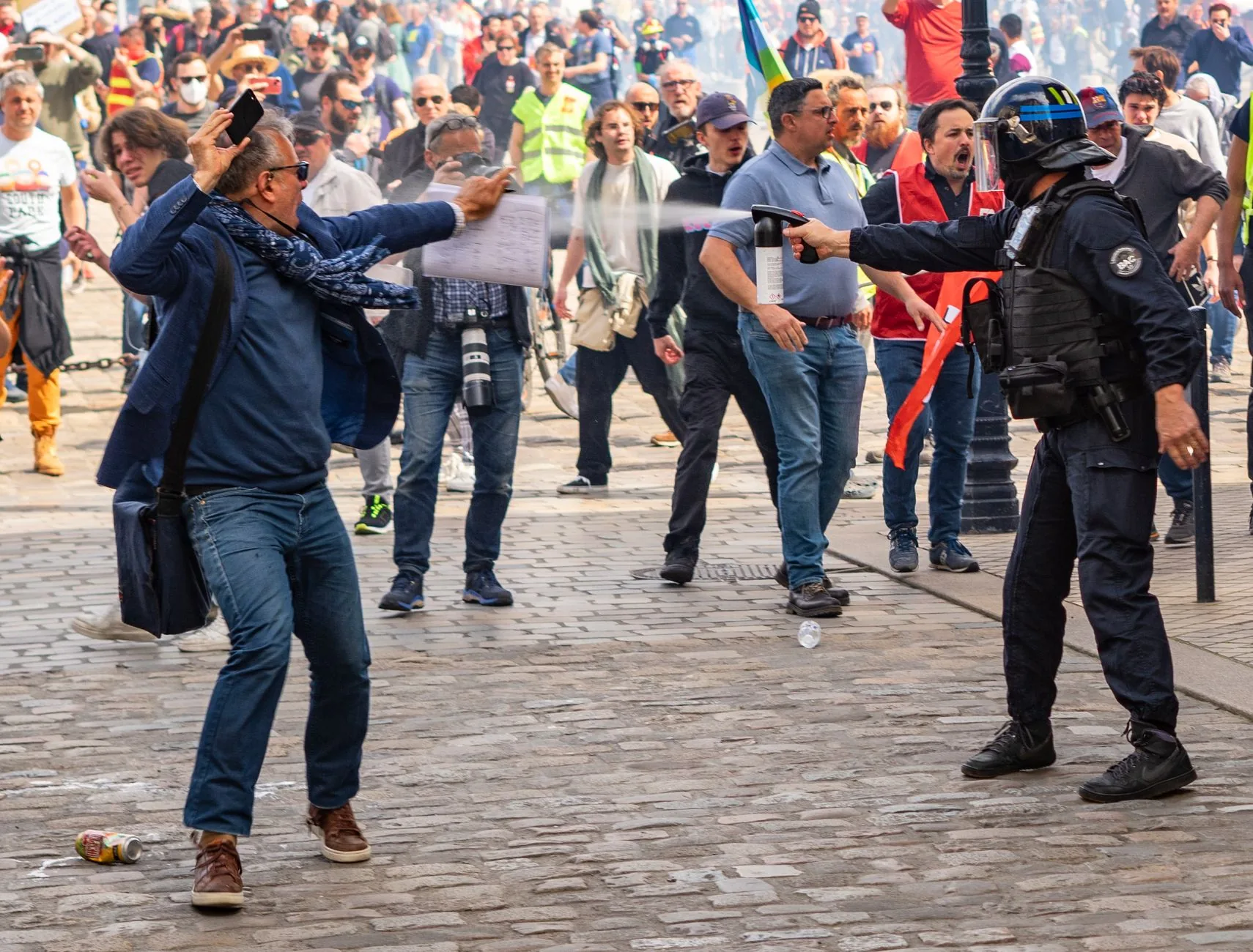 Entenda: Violência e Protestos em França